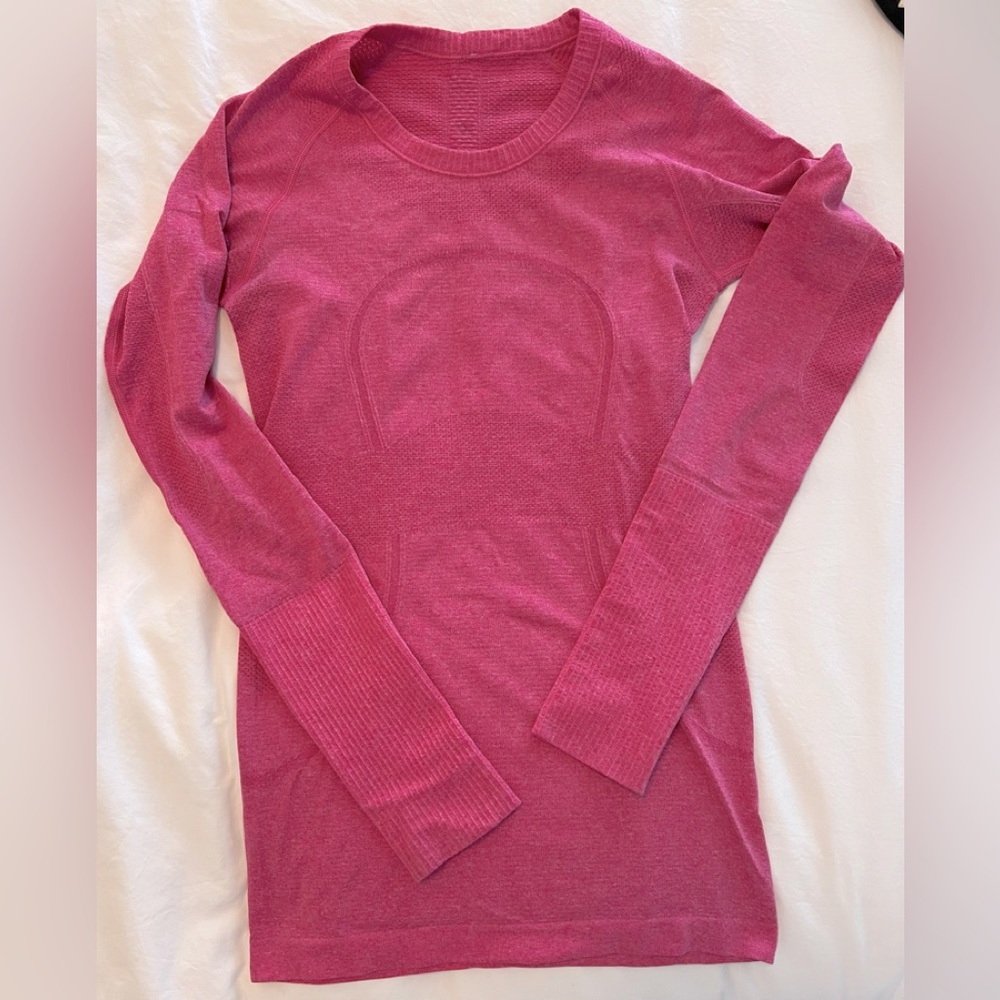 Women’s LULULEMON Pink Long Sleeve Top SZ 2